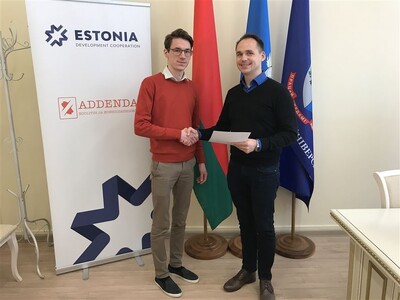 Pildid / - Tunnistuste jagamine, Minsk Pildid / - Tunnistuste jagamine, Minsk